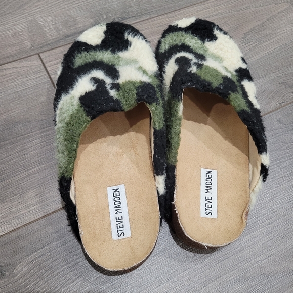 Steve Madden Slippers Women's Size 9 - Picture 3 of 3
